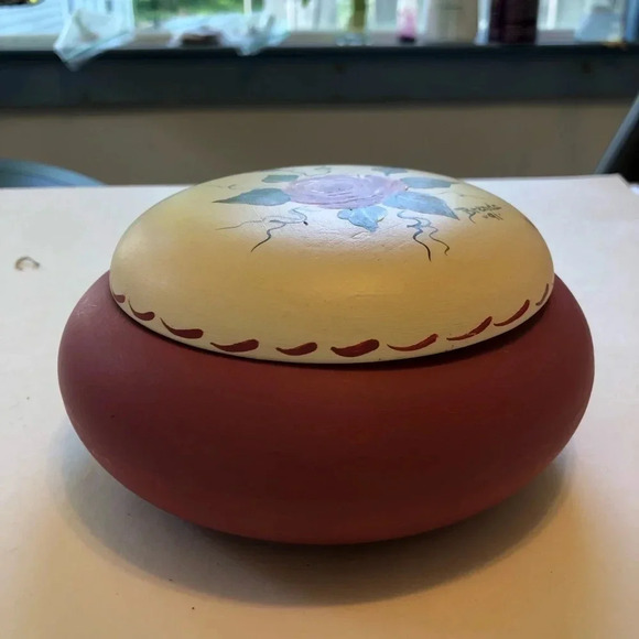 Vintage bowl with cover - Picture 3 of 4